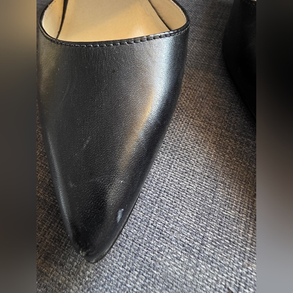 Michael Kors Black Pointed Heals. Size 8 - Picture 7 of 12